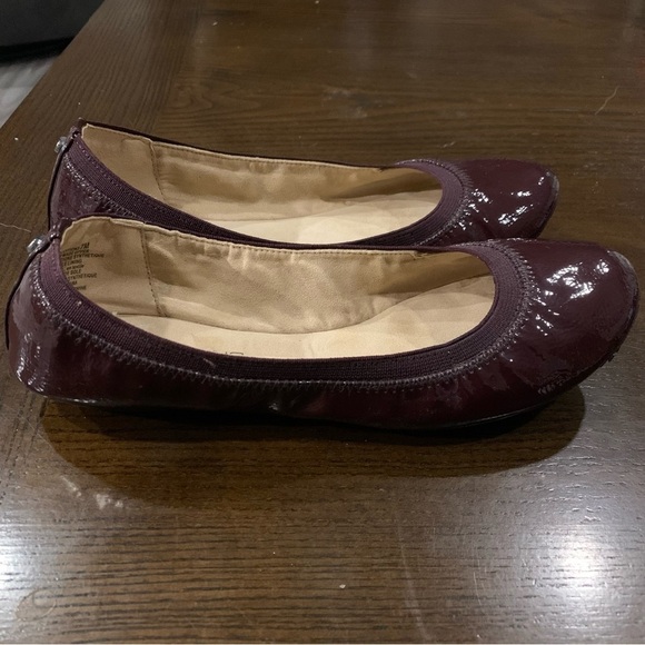 Bandolino  Patent Leather Ballet Flats, Size 7 - Picture 1 of 5